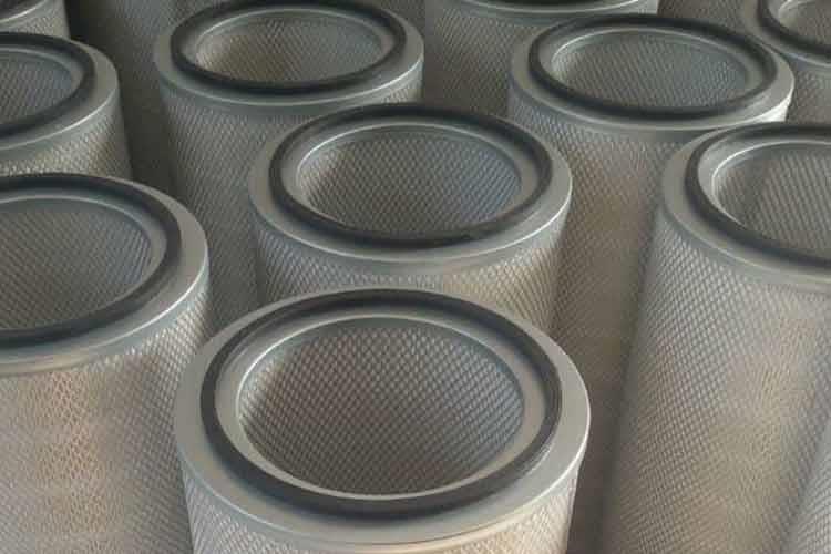 克服和避免了米兰（中国）因使用时间长，粘接不牢固而出现的掉盖的可能性，使滤筒的使用寿命获得了保障