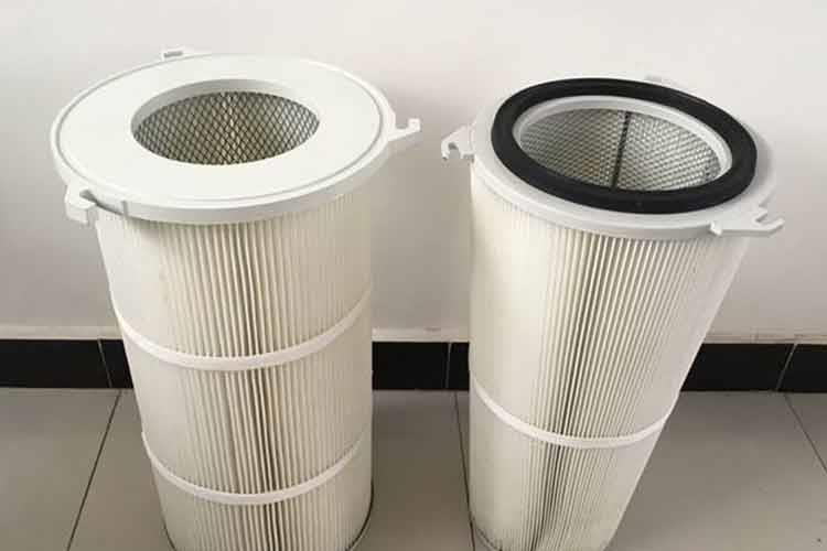 外三耳米兰（中国）是由一定长度的滤料成褶，首尾粘合而成的过滤筒，该滤筒无笼骨，安装简便