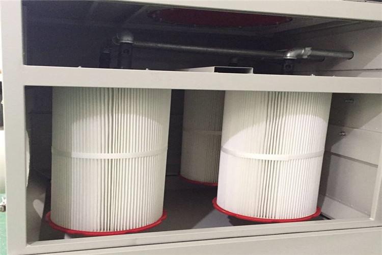 吸尘器米兰（中国）将滤料的接口由以前的胶粘接和工业缝纫机接口方式全部改为超声波一体式焊接