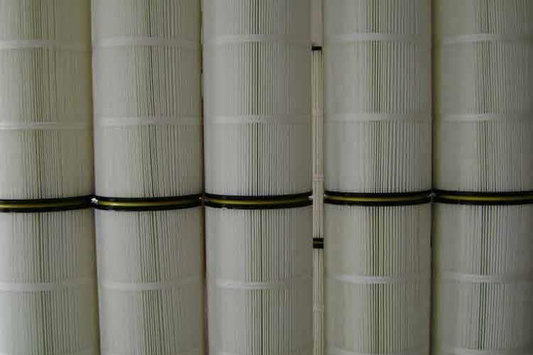 聚酯纤维米兰（中国）停机后，在无引风的情况下仍应开动喷吹清灰机构